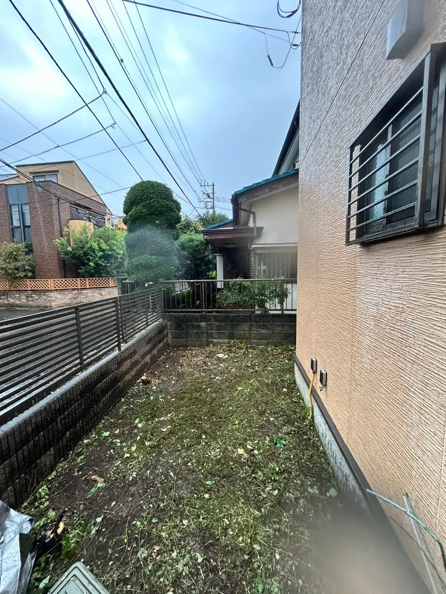 庭一面の草刈り 施工後
