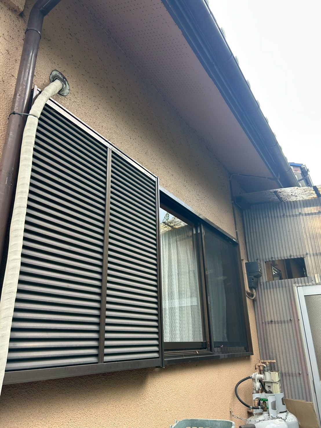 東京都あきる野市 つる除去・草刈り 施工後